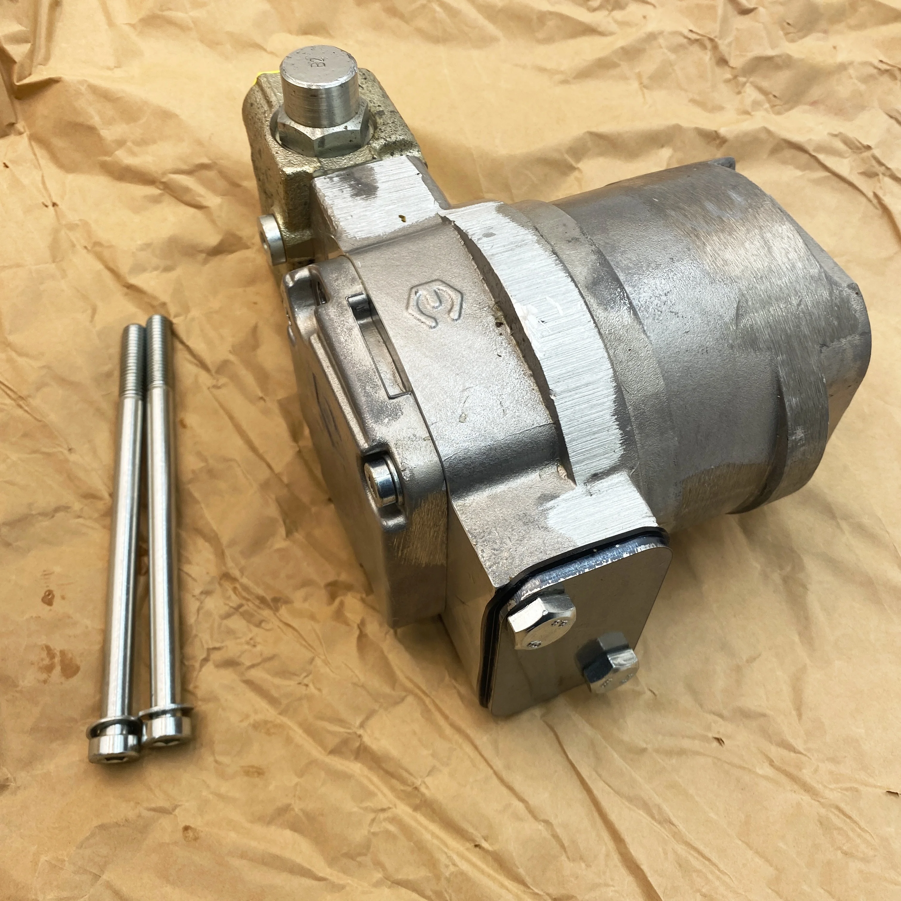 

Linde Forklift Drive Axle Gear Pump 0009812132 Compatible with 351 Series H20 H25 H30 H35 Models