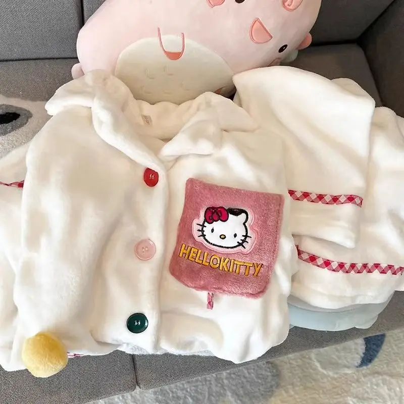 Pigiama Hellokitty Pigiama in velluto corallo Pigiama invernale da donna Dormitorio carino corto in velluto peluche Set di vestiti per la casa Regalo di Natale