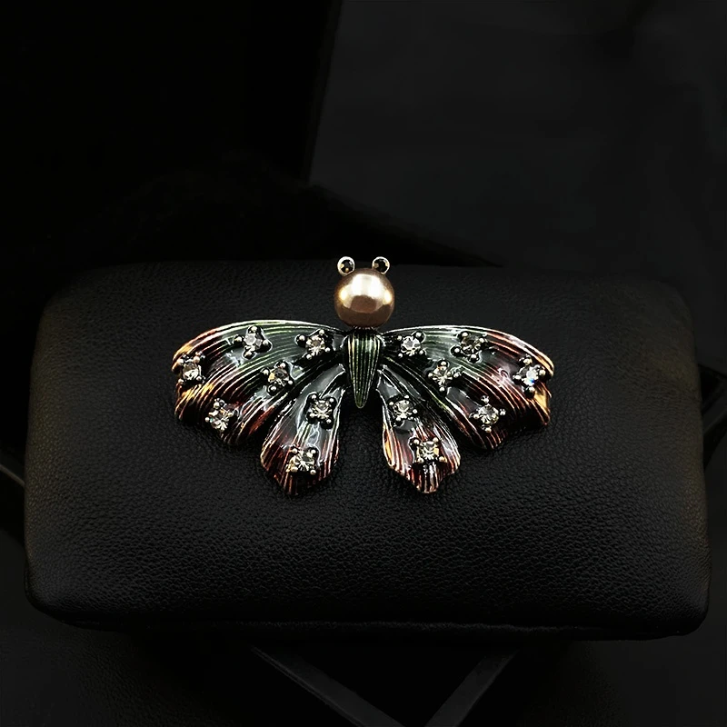 

Elegant Smart Vintage Butterfly Brooch Women's High-End Elegant Corsage Fashion Luxury Insect Pin Suit Accessories Jewelry Pins