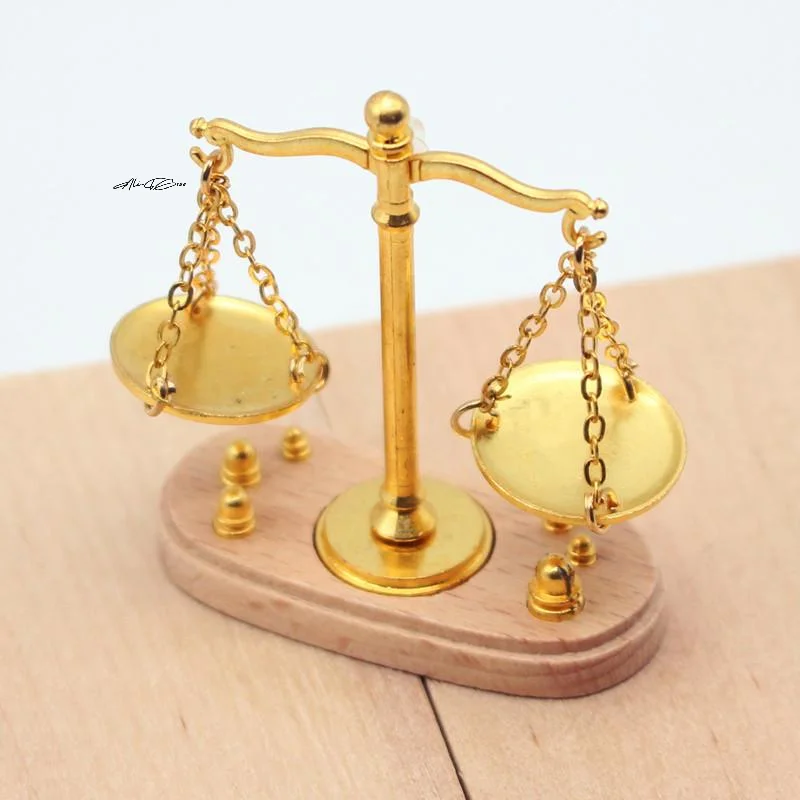 ドールハウスヴィンテージバランススケールミニチュアモデルアクセサリーの1:12ドールハウス装飾子供のふり遊びおもちゃ