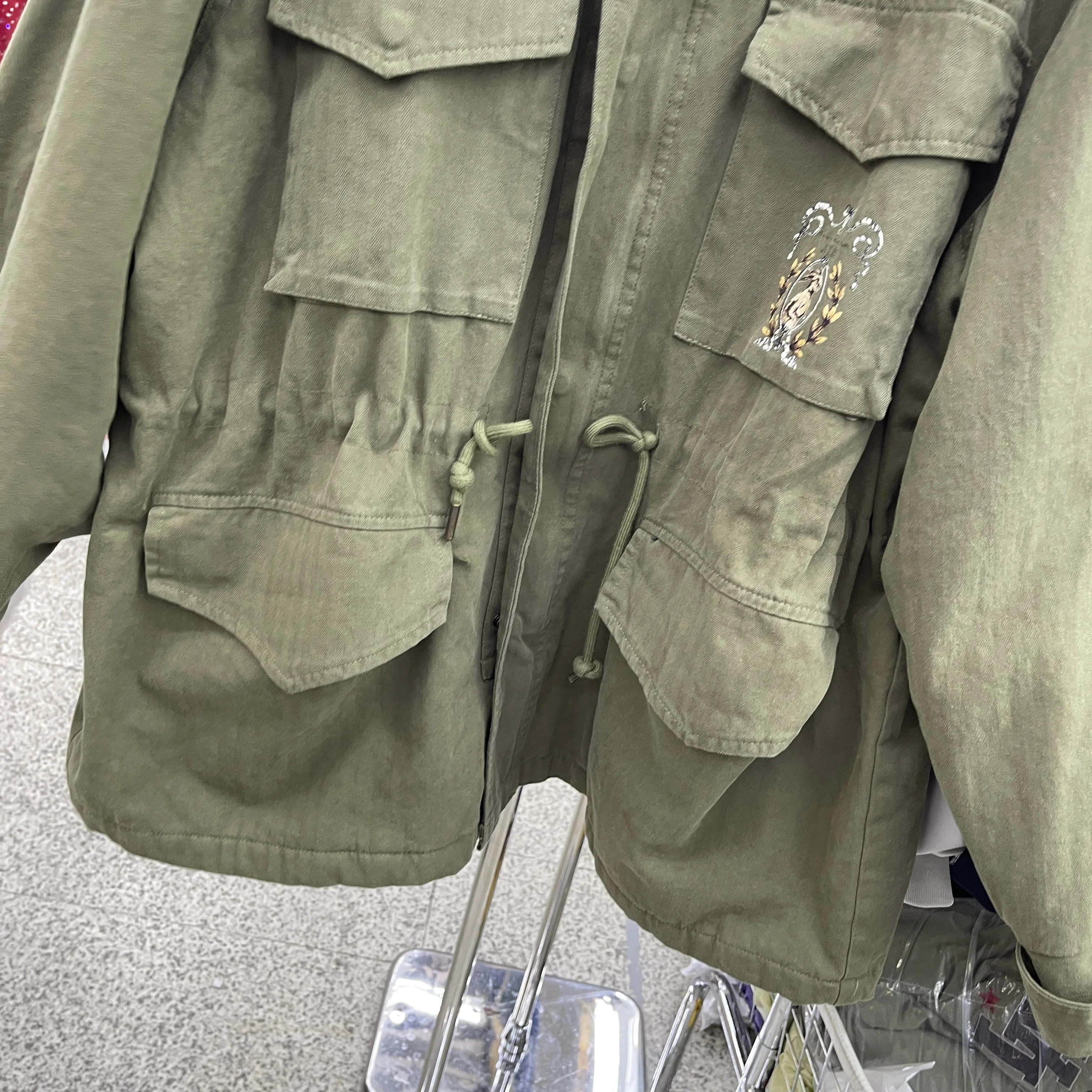 2025, Winter-Arbeitskleidungsstil, verdickter Baumwollmantel, Damen-Langarmjacke, lässiger Stil, lockeres Oberteil