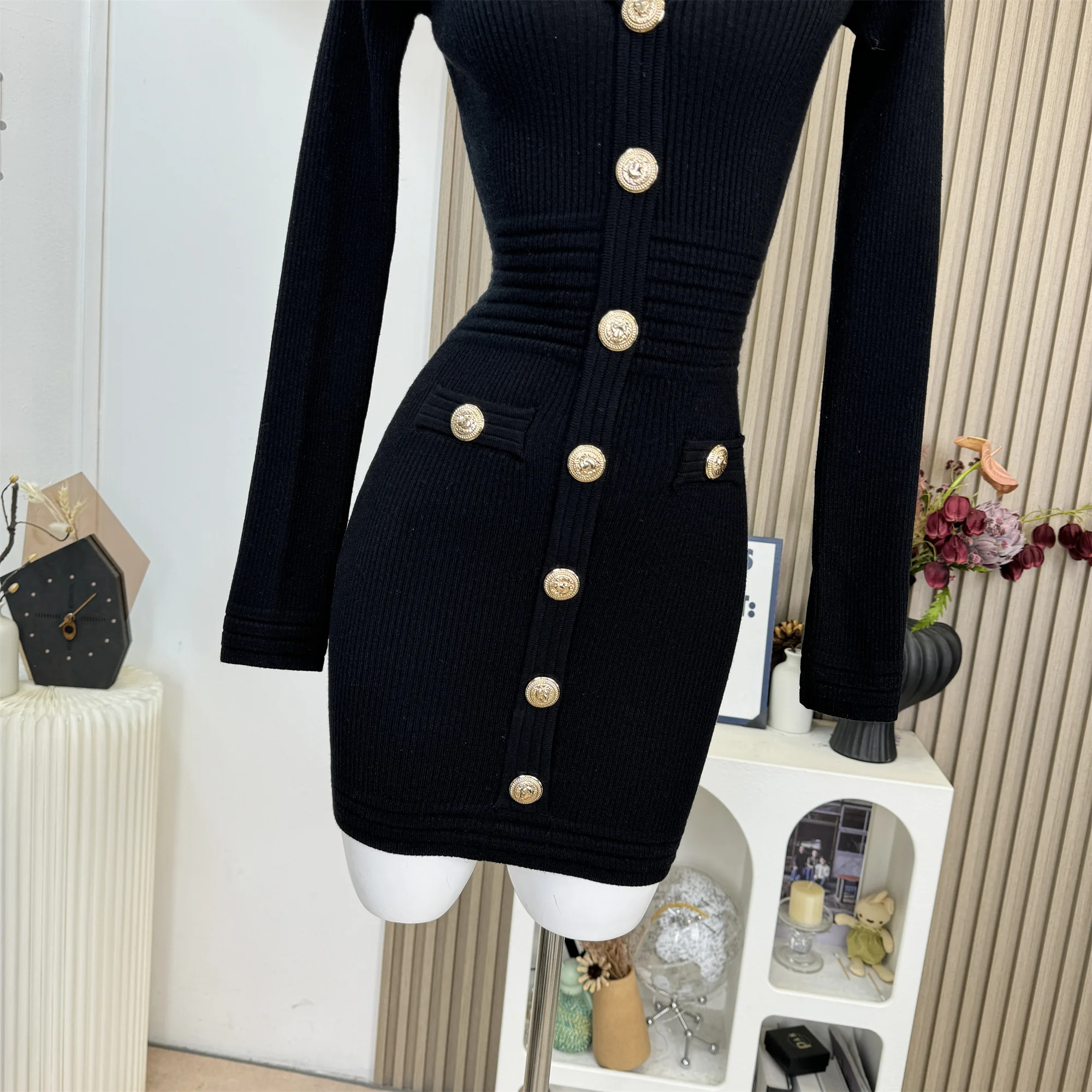 2024 Autumn and Winter New Luxury Expensive Minibus Black Knitted dress Women Golden Socialite Sle Waist Hugging Sheath Bla...