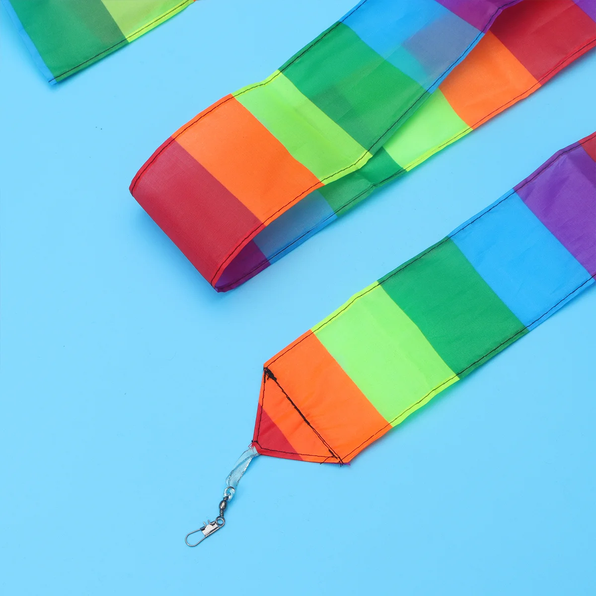 Accessorio per aquilone resistente con coda arcobaleno da 15 m per il vento all'aperto che volano il miglioramento del movimento colorato adatto per grandi aquiloni