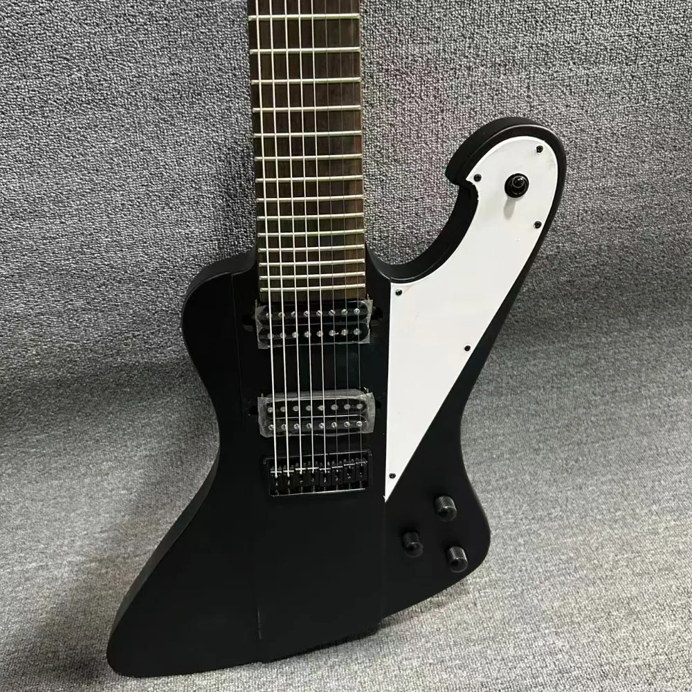 Matte Black 6-String Mahogany Body Electric Guitar with Black-and-White Two-Tone Pickguards Dual Pickups Rock/Heavy Metal Tone and High Stability for Stage Performances