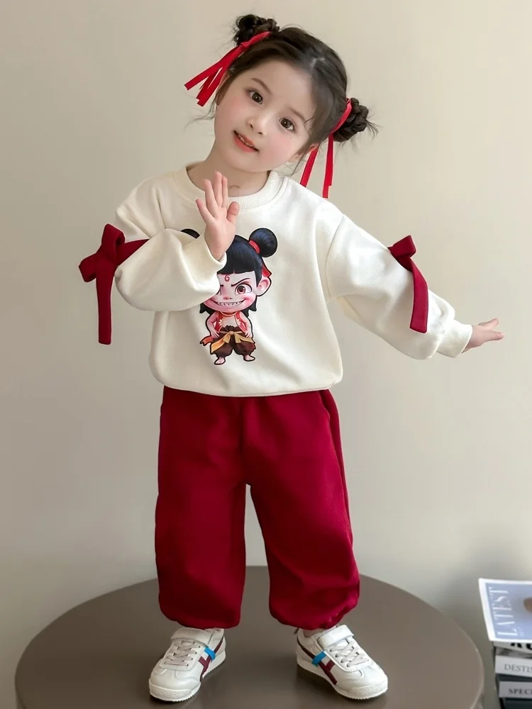 Set da due pezzi in cotone per ragazze 2025 New Sle Children Faionable Na'era Felpa con cappuccio per bambini medi piccoli Vestiti in puro cotone