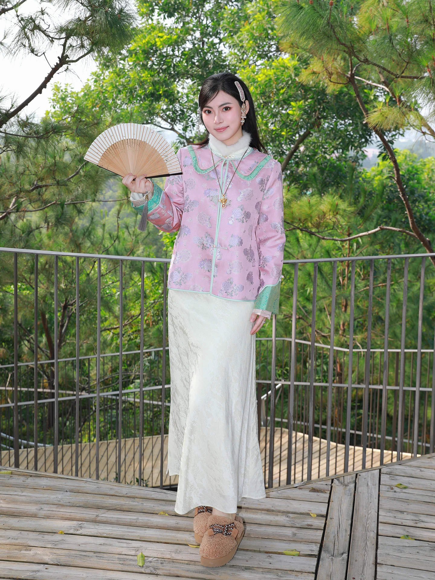 Aw Wang Na Na Woole…