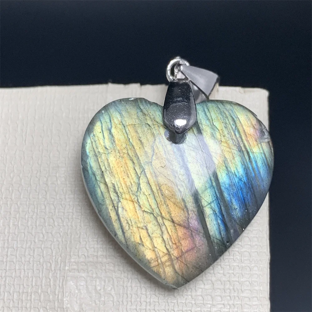 Uglyless Double-face Polished Smooth Labradorite Pendants Women Natural Rainbow Labradorite Blue Light Beads Heart Oval Stones