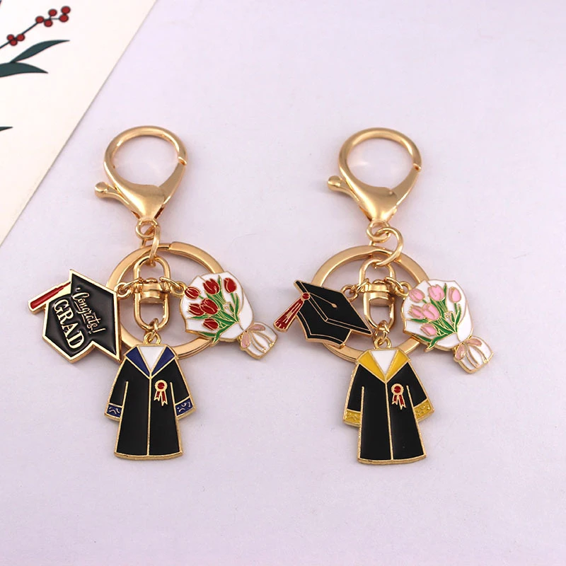 Classic Unisex Academic Dress Pendant Simple Creative Personalized Graduation Keychain Students Souvenir Graduation Season Gifts