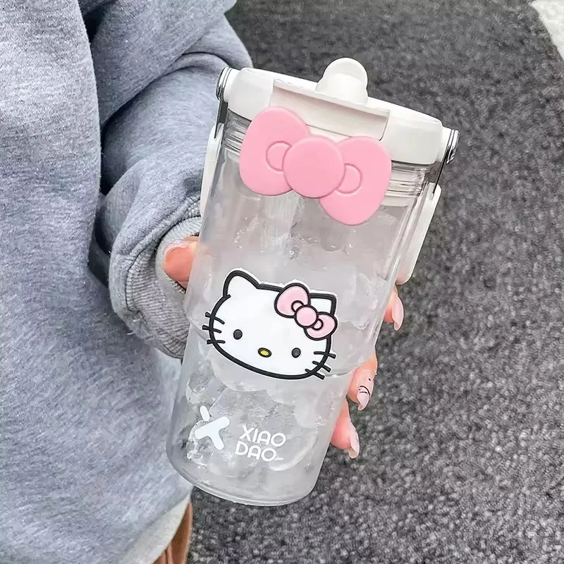 900ML Sanrio Hello Kitty Large Capacity Plastic Water Cup  Cartoon Portable Beverage Bottle Outdoor Fitness Sports Straw Cup image 5