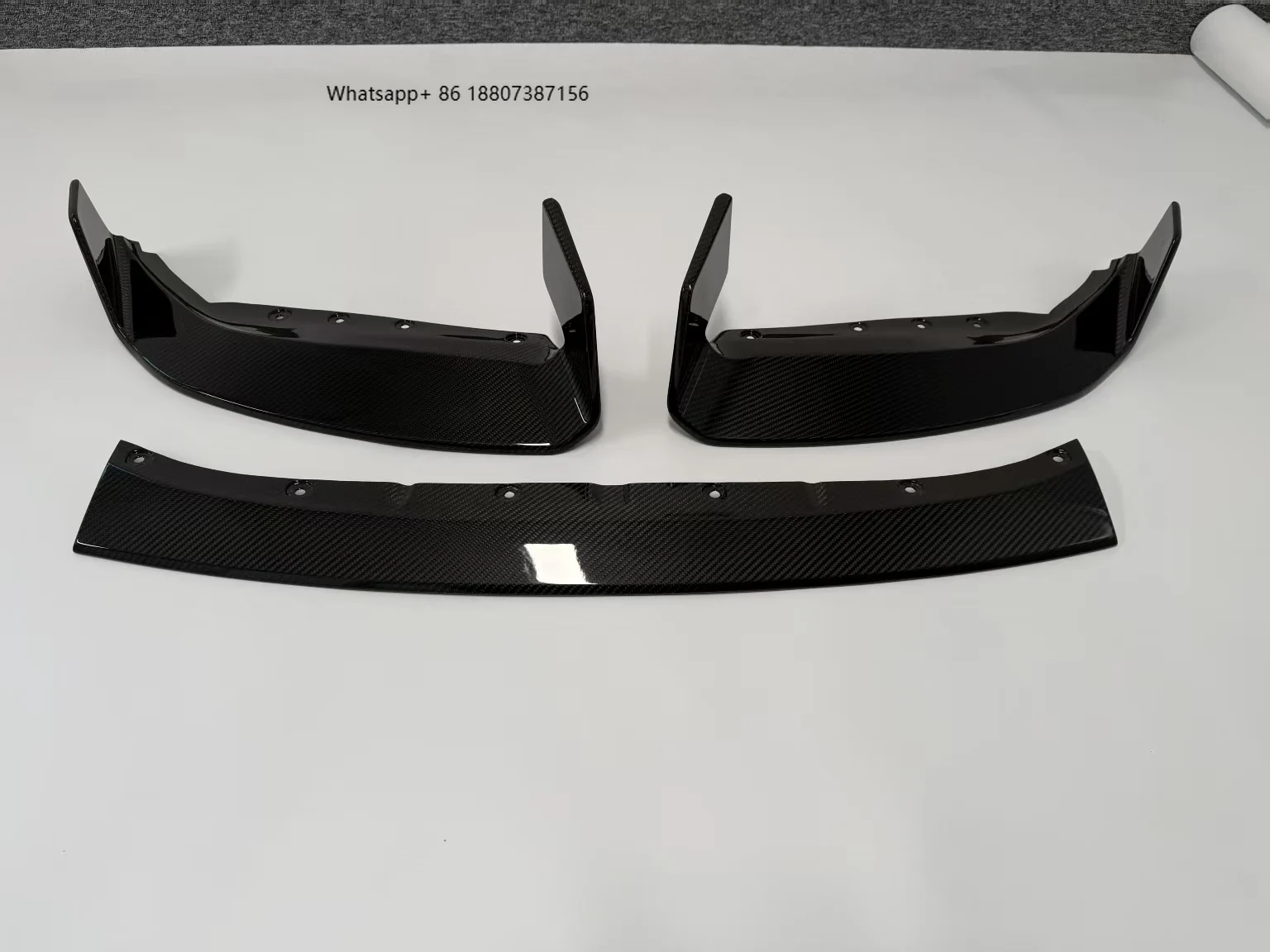 

Высококачественный передний сплиттер AD Style из сухого карбона для M2 G87 2023+