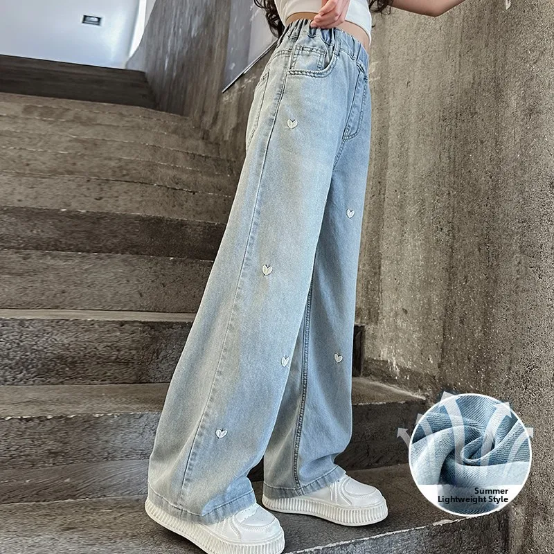 Pantaloni di jeans sottili a taglio dritto a gamba larga da donna nuovi estivi Materiale Lyocell Love Heart Design Jeans per ragazze delle scuole medie