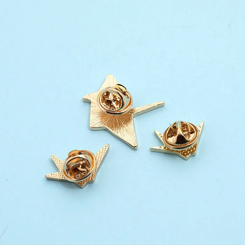 Ins Trendy Personality Creative Thousand Paper Crane Brooch Cartoon Badges Bag Lapel Pins Animal Jewelry Simple Decoration Gifts