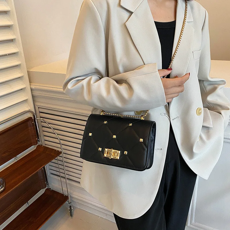 Women Rivet New Trend Simple Fashion Texture Popular Chain Crossbody One Shoulder Small Square Bag Clutch Purse