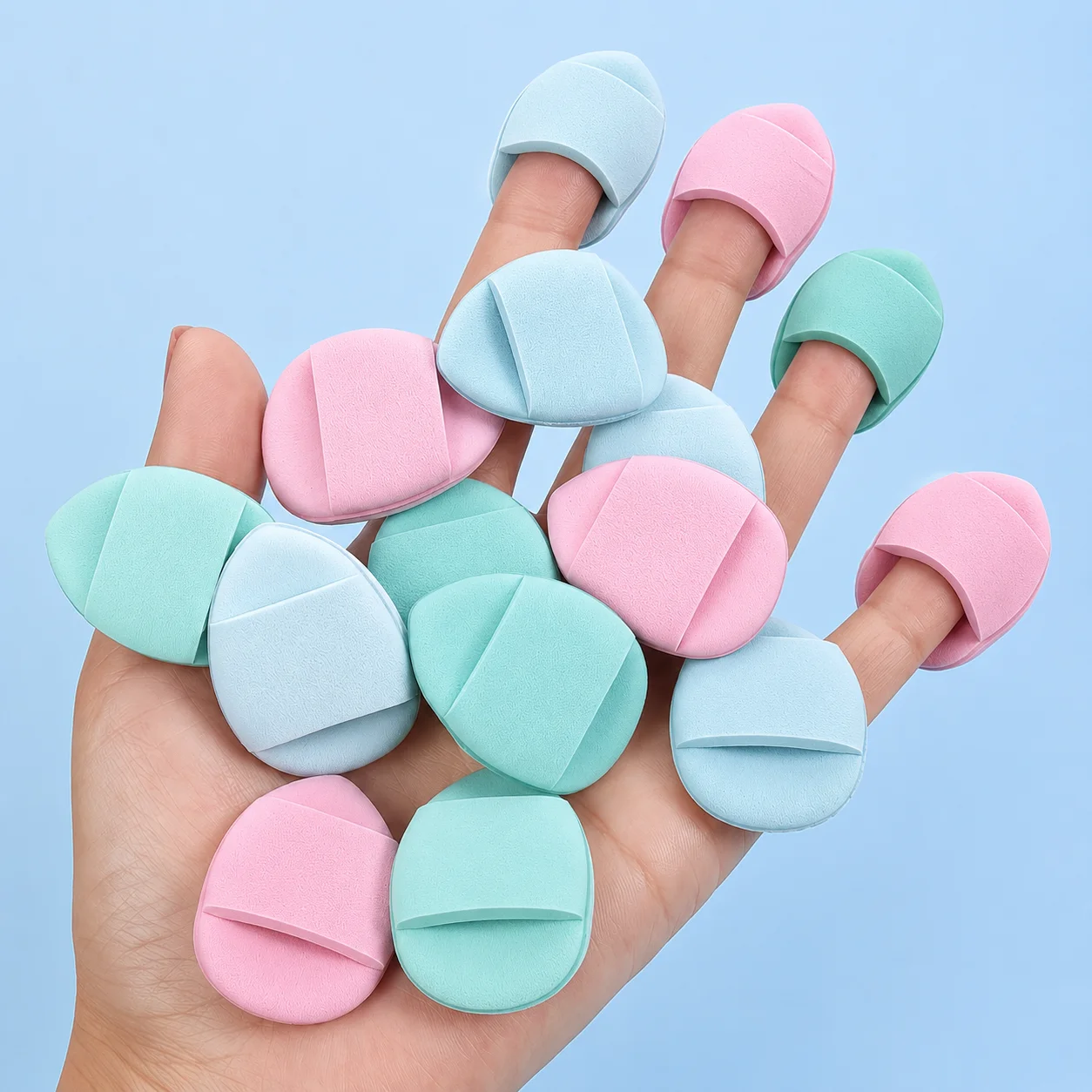 9pcs Portable Finger Powder Puff Suit, mini Water Drop Powder Puff Makeup Does Not Stick Powder, with Transparent Storage Box.