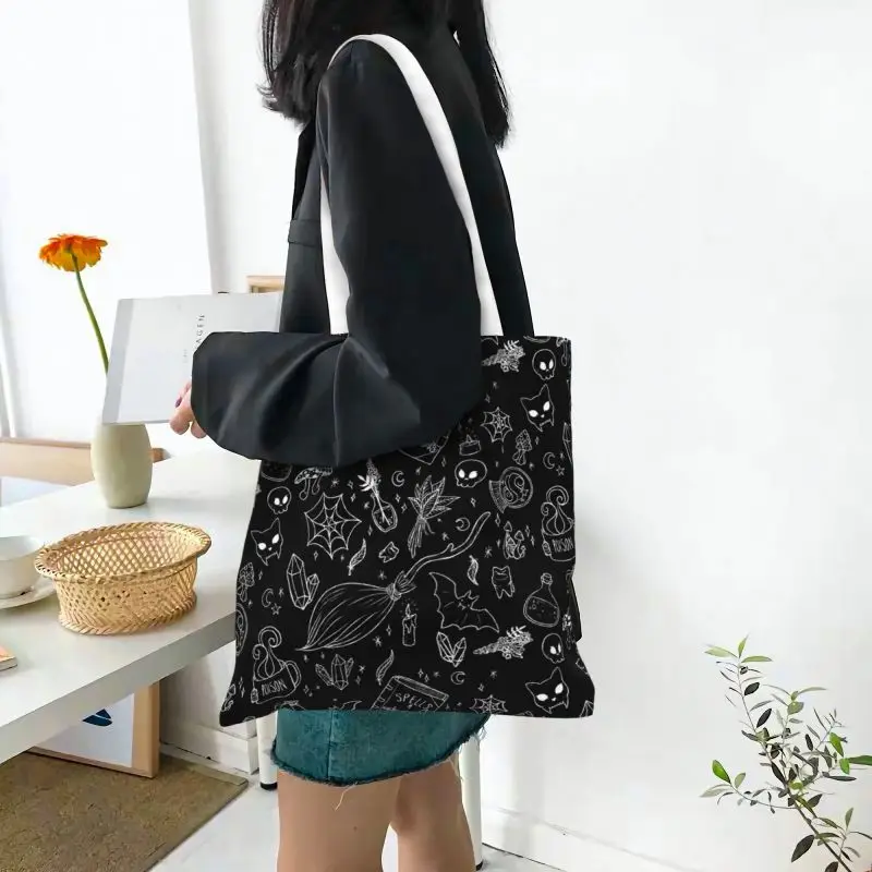 Bolso de compras reutilizable para mujer, bolsa de lona de hombro, resistente, para compras, Halloween, fantasma escalofriante, murciélagos