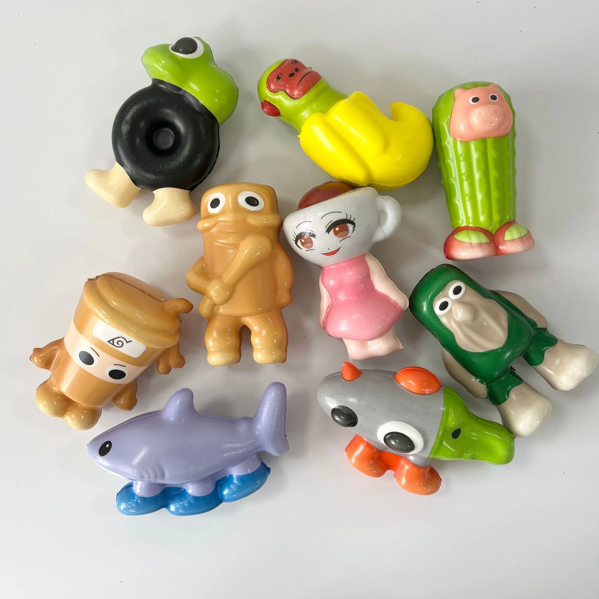Venda quente clássico estrangeiro de montanhas e mares brinquedo espremer brinquedo lento rebote alívio do estresse brinquedo internet celebridade vara de madeira