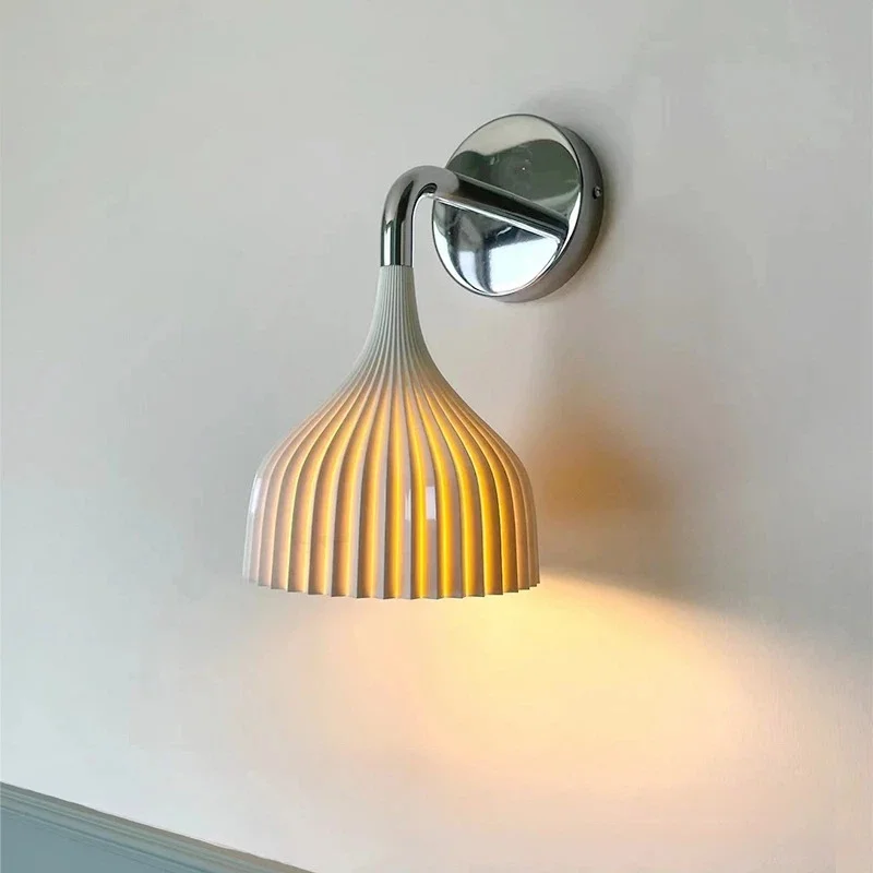 Modern Auminum Iron LED Outdoor Garden Wall Lamp Warm Light Sconce Wall Figure for Living Rooms Kitchens Bedrooms Dining Roo