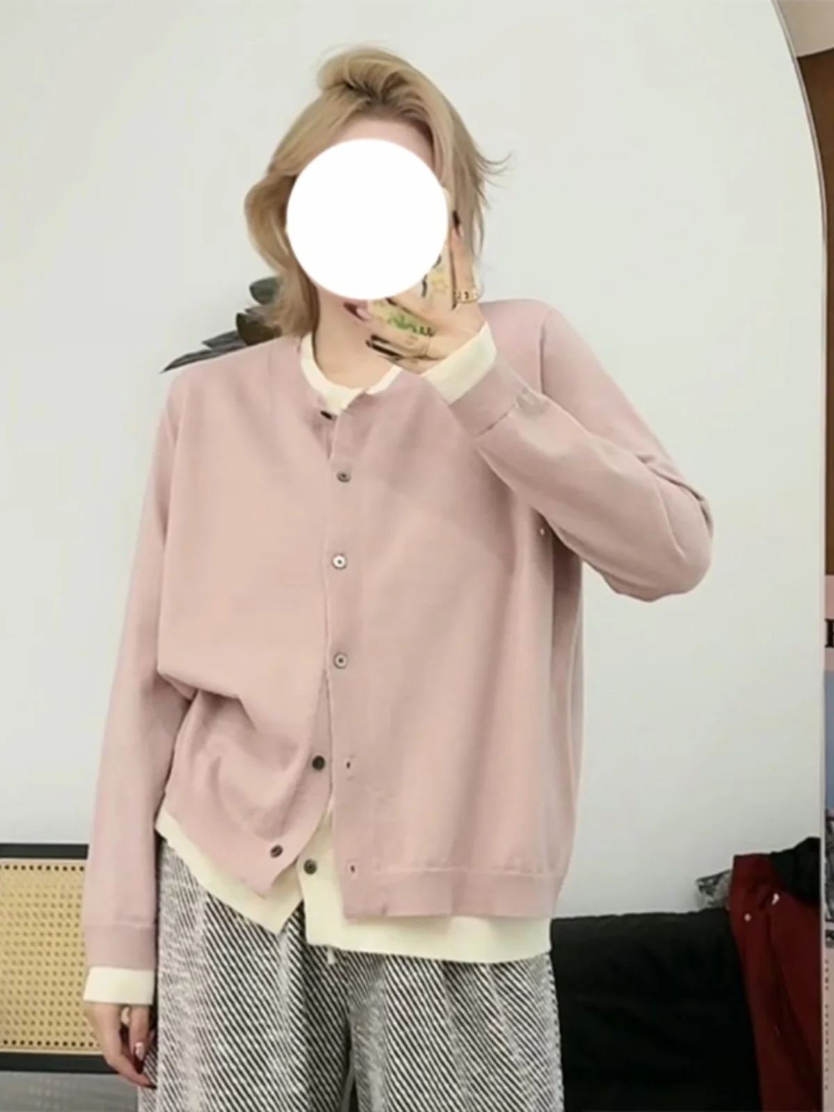 

Spring New round Neck Color Block Long Sleeve Knitted Soft Cozy Women's Fake Two-Piece Sweater Korean Style Loose Fit Button up
