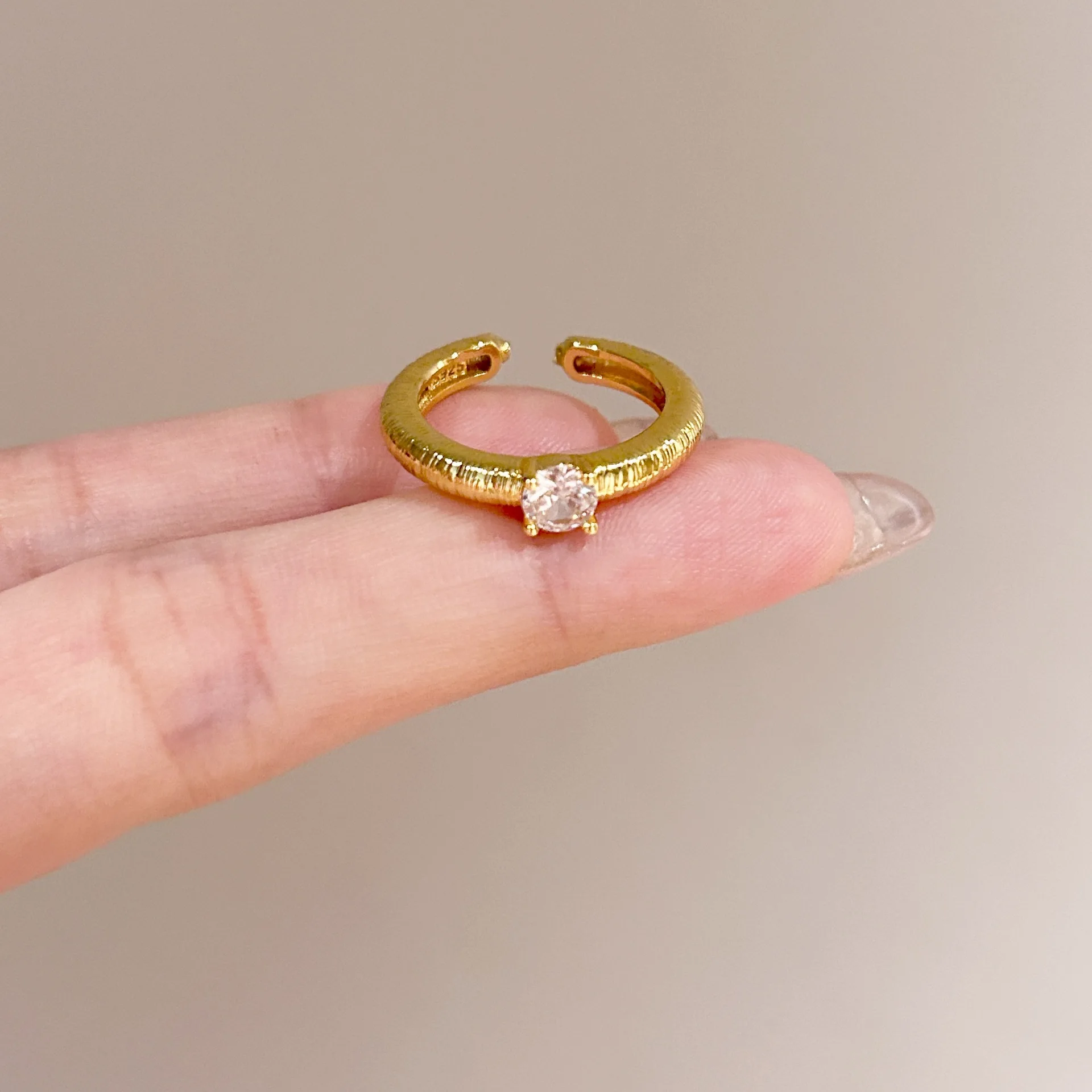 Wholesale Vintage-Style Brushed Diamond-Encrusted Zircon Rings for Women, Non-Fading, Light Luxury, Versatile Open-Ended Index Finger Rings, New Jewelry