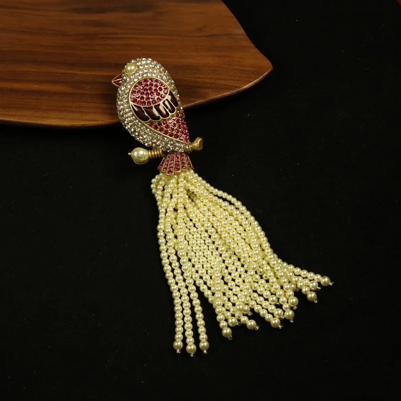 

Medieval Bird Brooch Pins, Exquisite Handmade Beaded Heavy Industry Elegant Corsage
