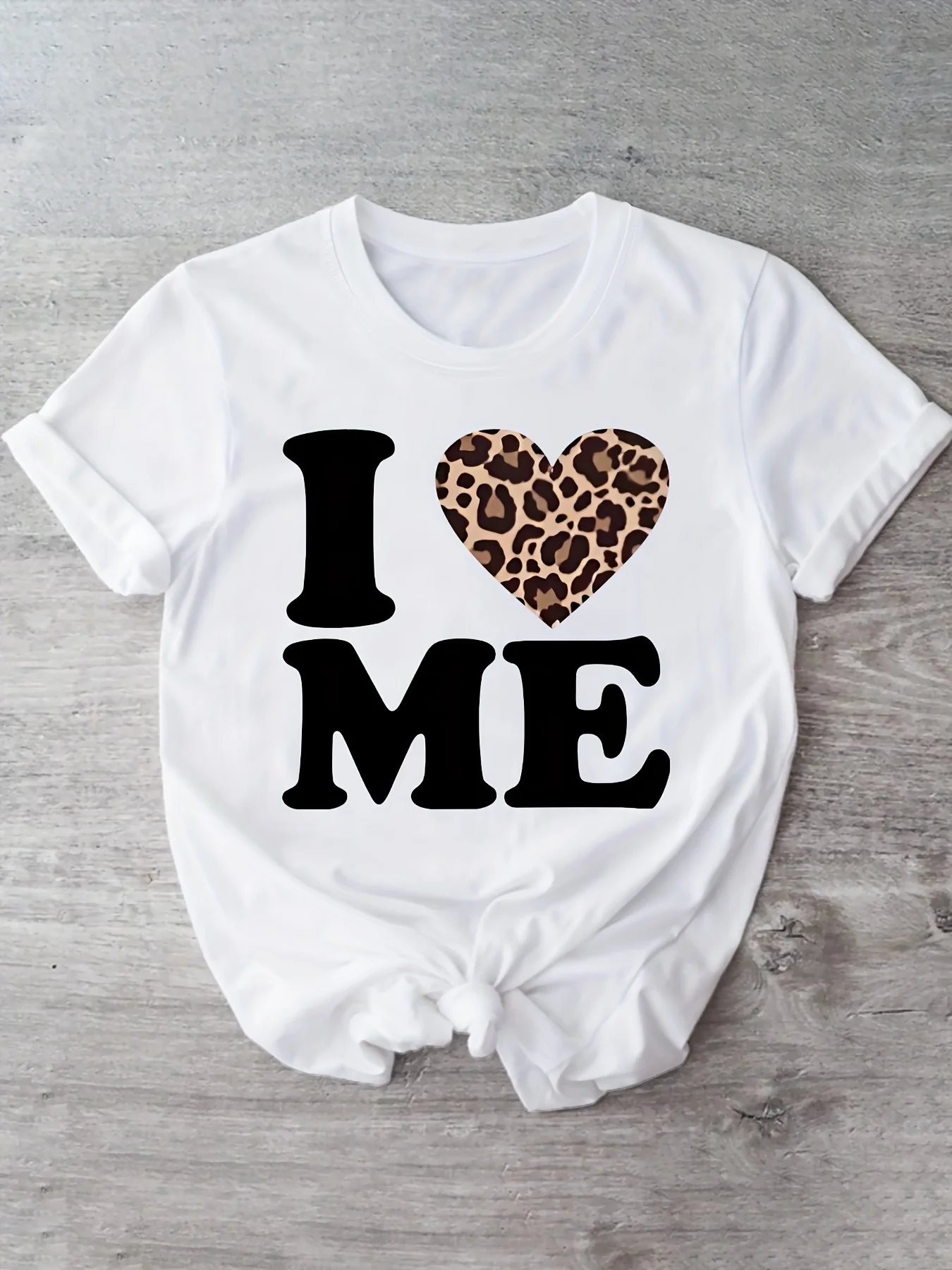 Dames I Me T-shirt met luipaardhartprint Casual Comfortabel T-shirt met ronde hals en korte mouwen Perfect voor casual kleding Trendy casual