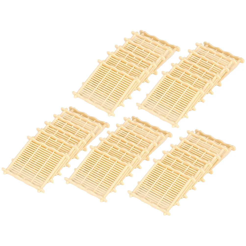 

30Pcs Plastic Tea Cup Coasters Heat Resistant Kung Fu Cup Pads for Home Office Restaurant Plastic Coaster