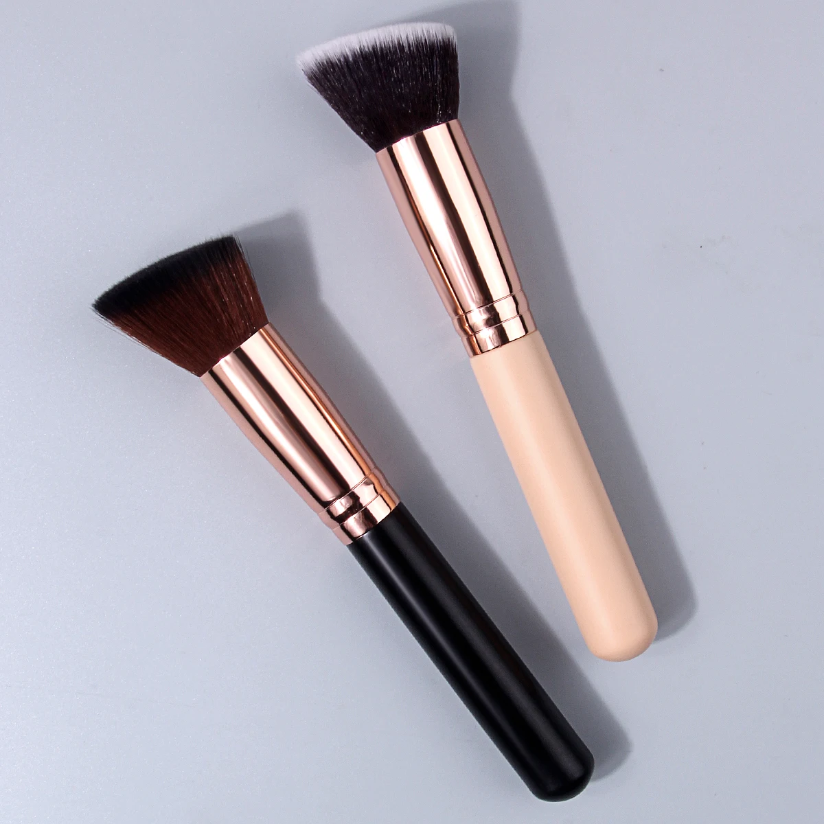 Professional Contour Brush,Black/Apricot,wooden handle,Angled Design for Sculpting,Highlighting&Creating Defined Makeup Looks