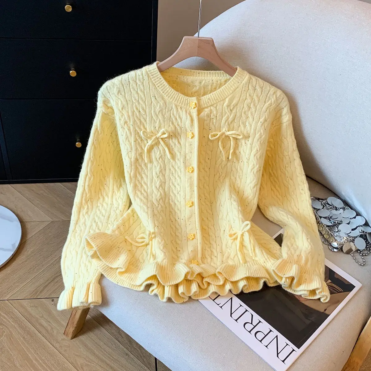 

Женский вязаный свитер во французском стиле с милой бабочкой и рюшами по подолу, кардиган свободного покроя, мягкая теплая верхняя одежда ранней осени