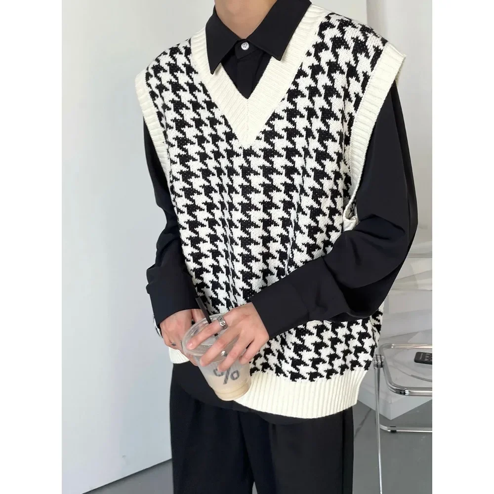 

Autumn Men Clothing V-neck Houndstooth Knitted Sweater Vests for Men Korean Fashion Loose Casual Sleeveless Men's Pullover Vest