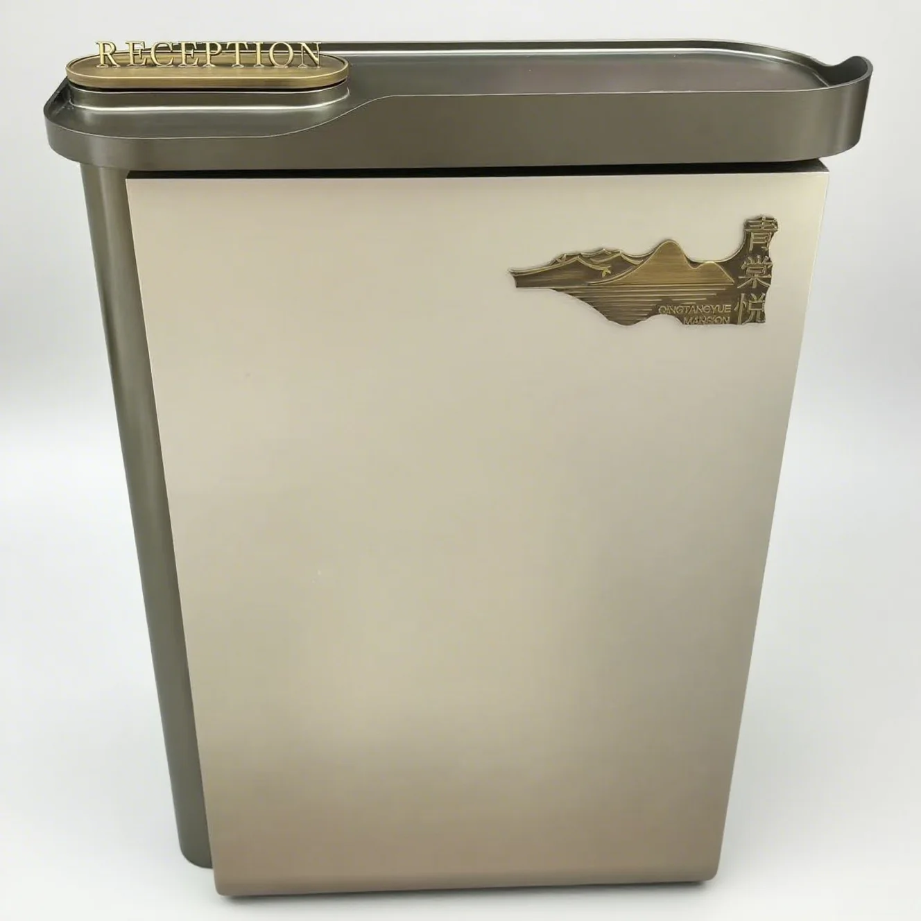 Custom Temporary Small Metal Reception Desk Modern Design For Hotels & Companies With Direction Signage IP68 Waterproof