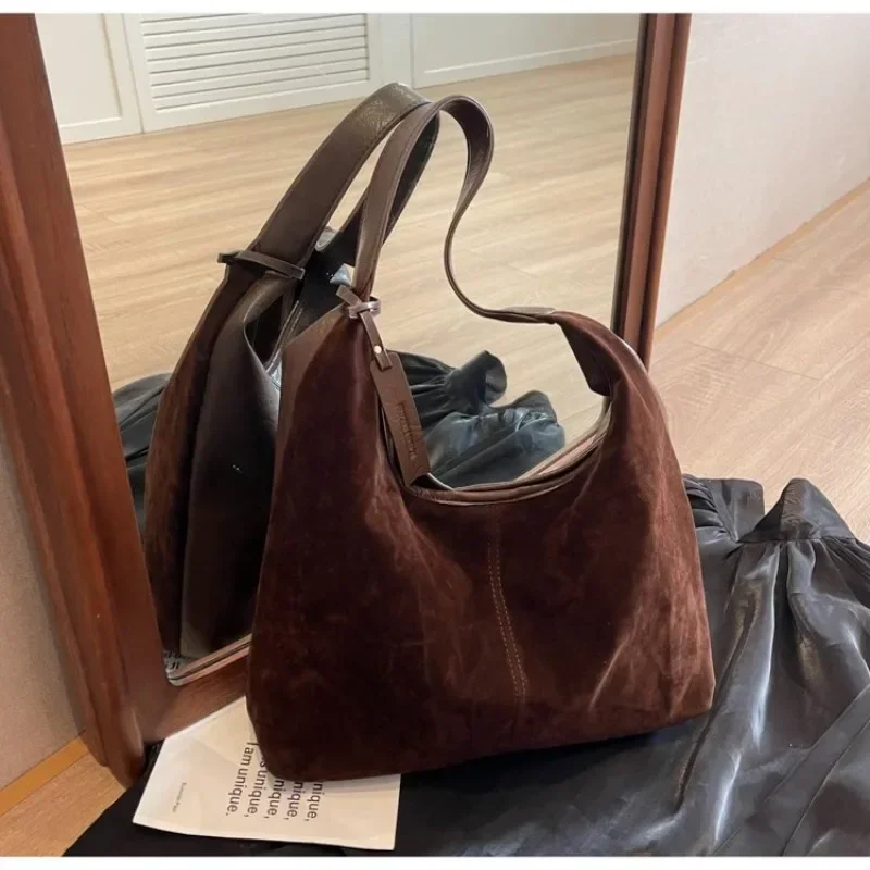 

Reliquary Vintage Leather Handbag For Women Luxury Designer Crossbody Bag Large Capacity Unique Minimalist Sacred Diaper Bag