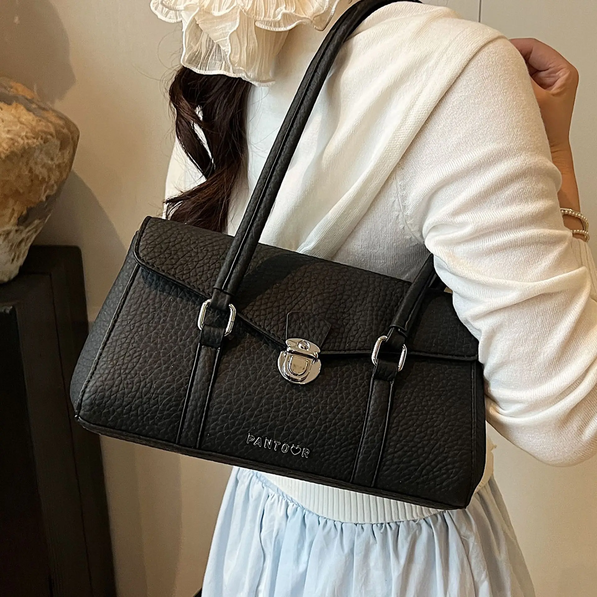 

2025 New Retro Handbag for Women, Versatile and Unique Design, Fashionable Underarm Bag, Commuter Shoulder Bag y2k bolso marca