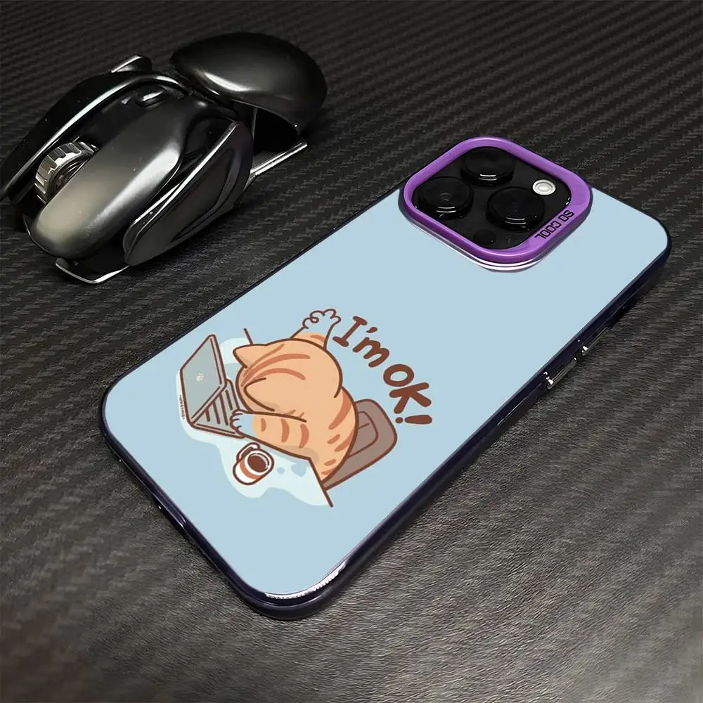 Daily Life of a Kitten Handyhülle für iPhone 16,15,14,13,12,11, Mini, Pro, MAX, lila, matt, stoßfest