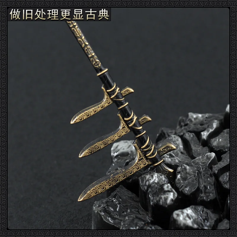 22cm Metal Halberd Lança Gancho Fice Vara Machado Antigo Chinês Armas Manga Anime Toy Desktop Decoração Ornamento Collectibles