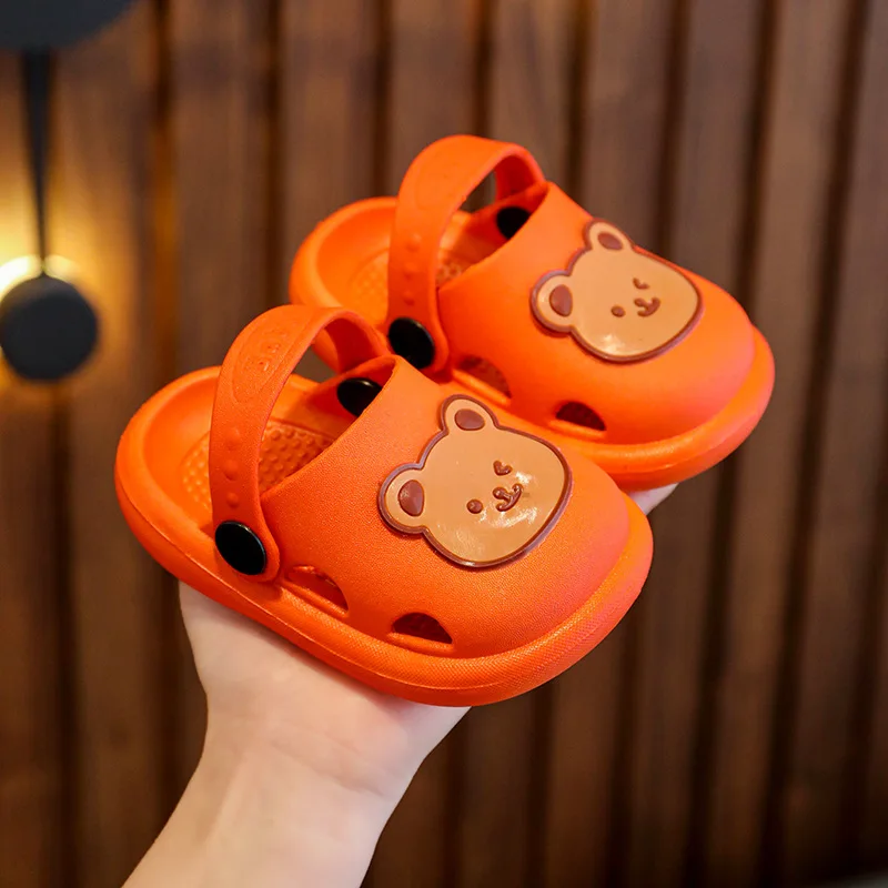 Children\'s slippers summer new cute bear shoes for baby girls boys soft soles non-slip slippers in the home bathroom