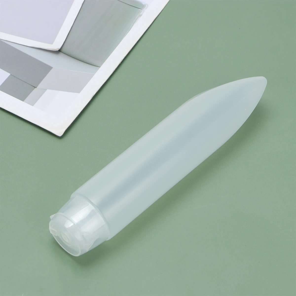 

4PCS Empty Bottles Tube Empty Squeeze Bottles Shampoo Lotion Small White Travel Refillable PE Material LeakProof