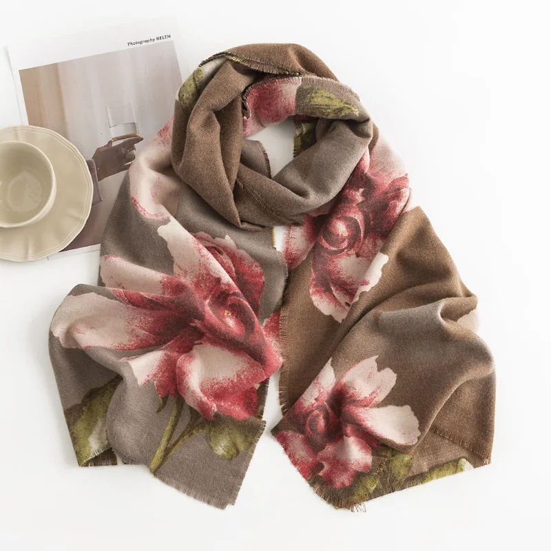 New Autumn and Winter Atmosphere Hibiscus Print Short Flow Imitation Cashmere Shawl Women's Light Luxury Warm Commuting Scarf