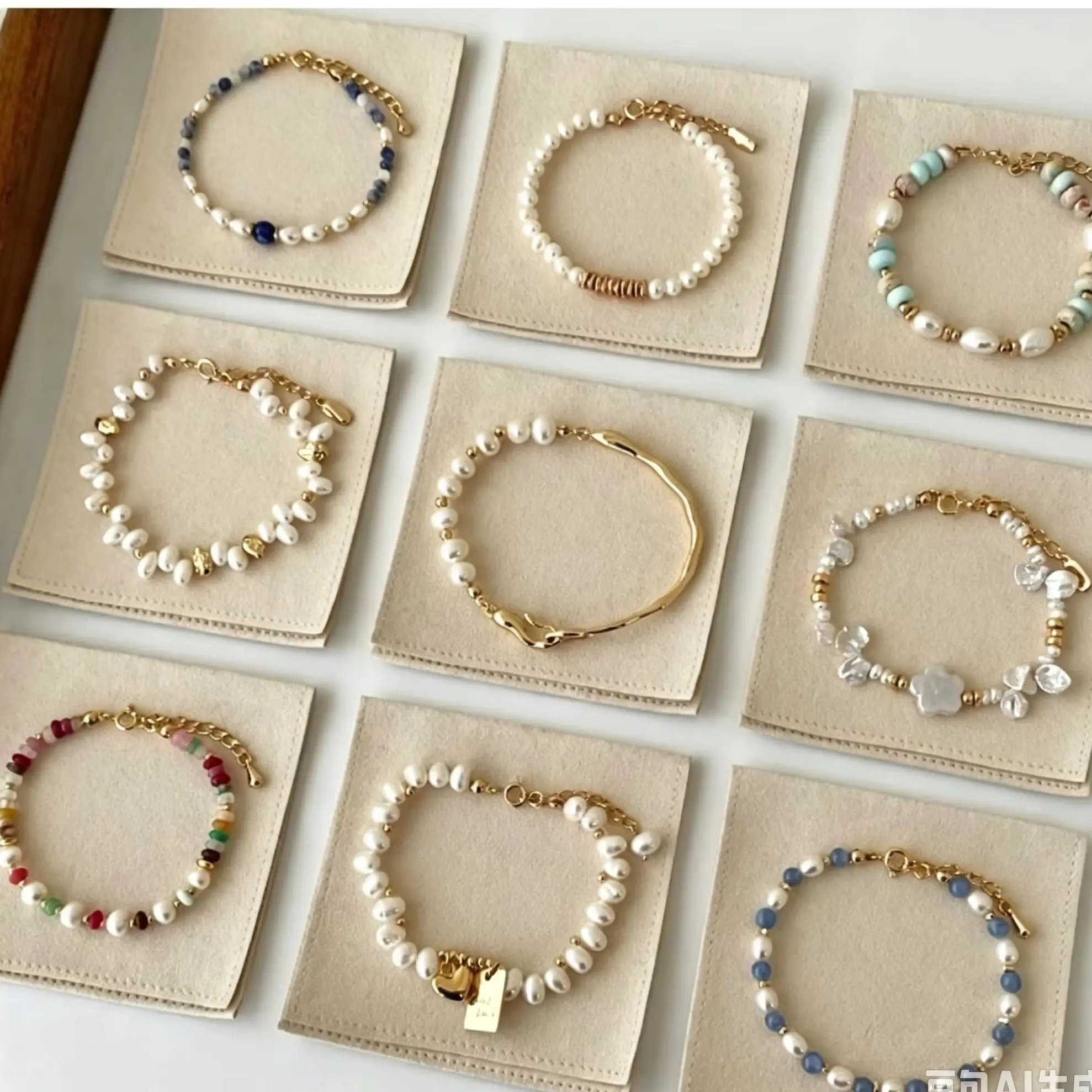 Elegant Pearl Bracelets Assorted Styles Natural Freshwater Beads Gold Tone Chain Mixed Color Stone Charm Hand Worn Decor