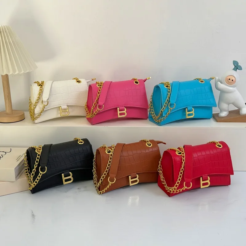 Bolso de hombro para mujer, bandolera con correa de cadena y textura de piedra con letras Sandhourglass, moderno y versátil