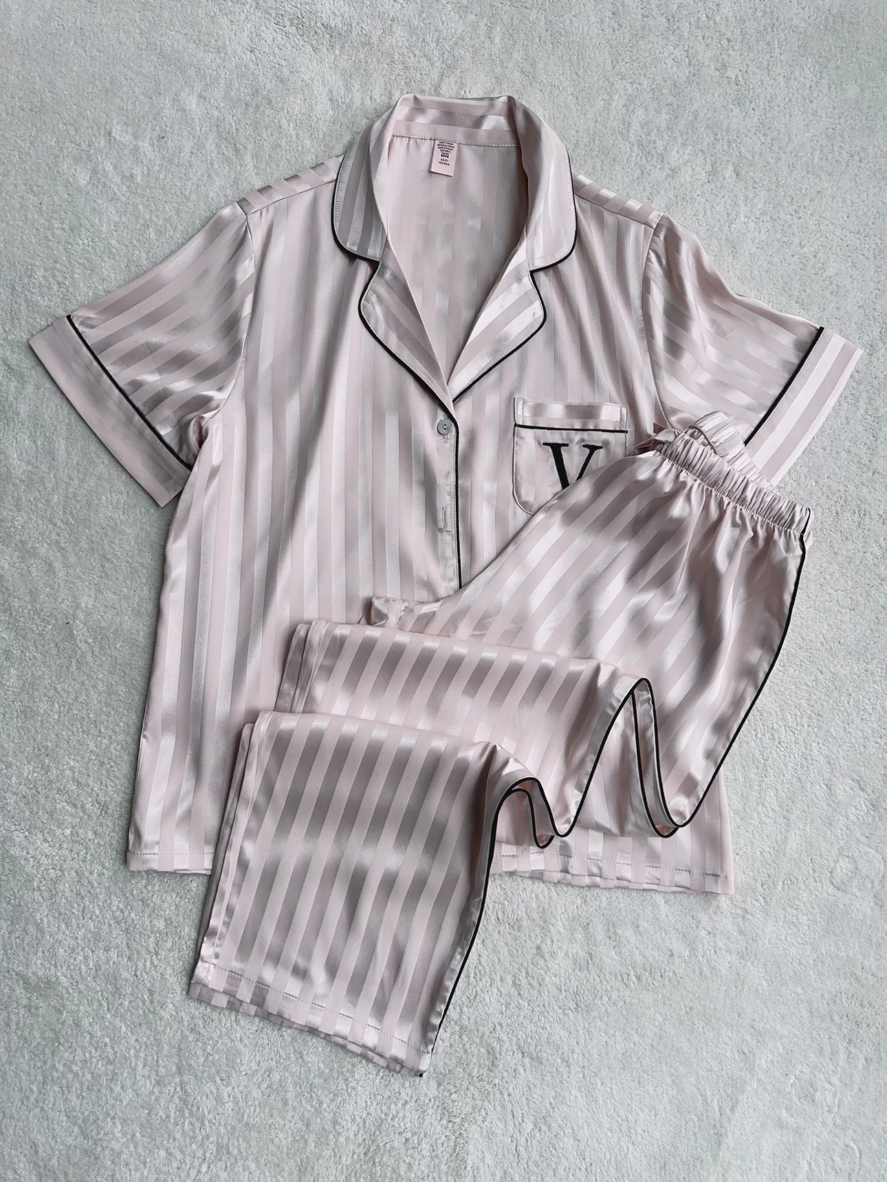 ladies-ice-silk-satin-letter-embroidery-sleepwear-set-short-sleeve-long-pants-home-clothes-casual-style-four-seasons-universal