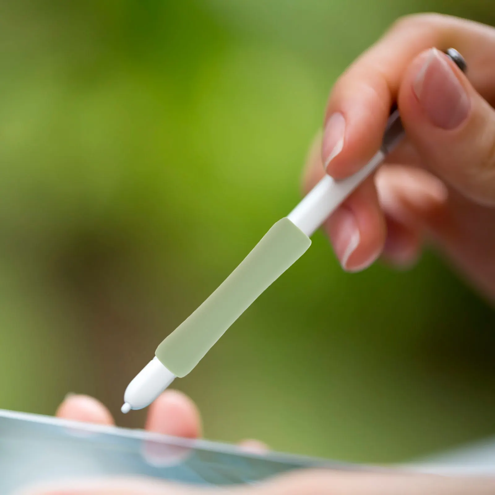 

6Pcs Stylus Pen Cover Silicone Material Adjustable Fit for Pen Body Protection Comfortable Hold and Decorative Pencil Sleeve