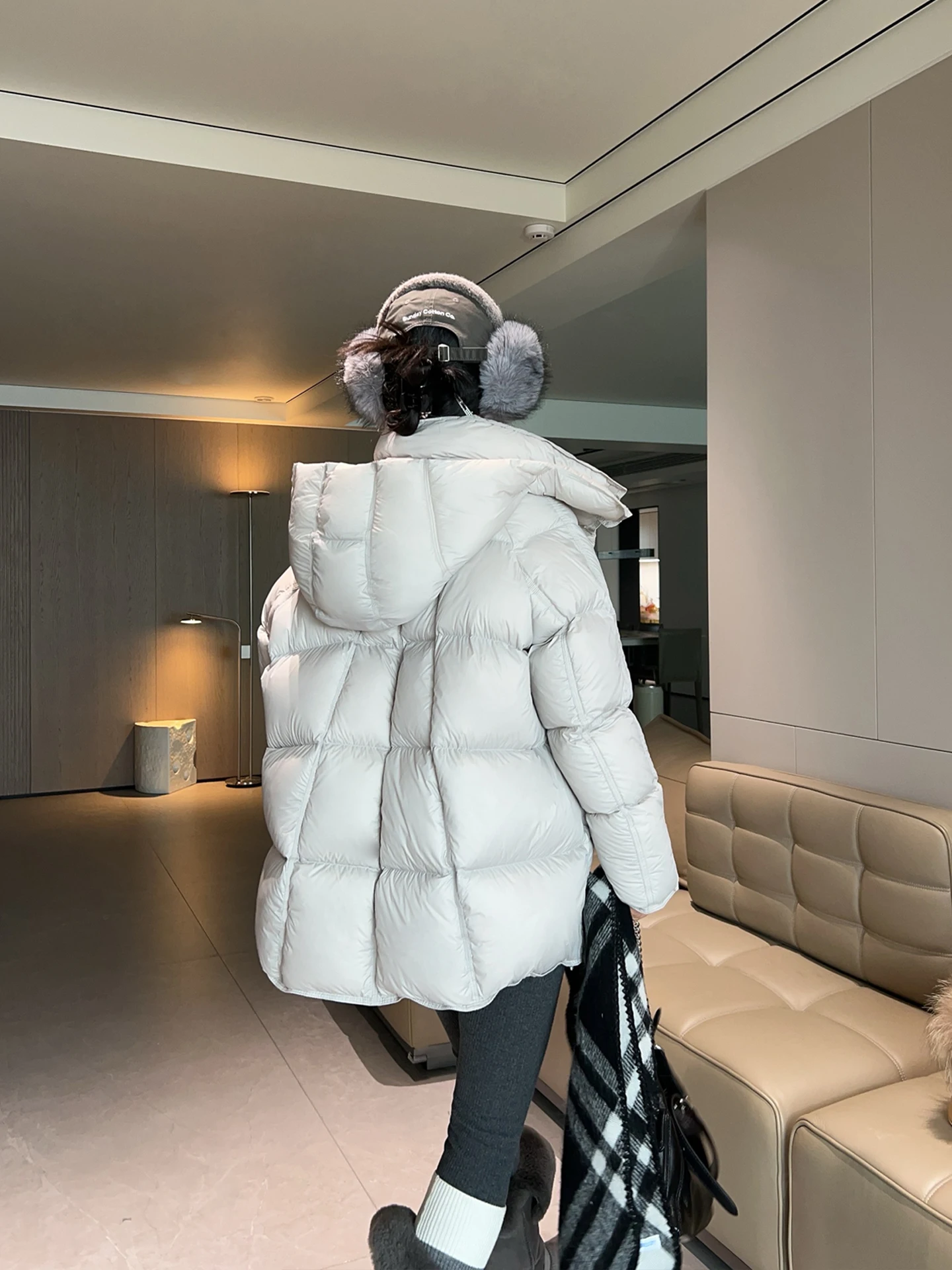 

Женская удлиненная пуховая куртка с капюшоном, новинка зимы 2025, 90% белый гусиный пух, теплая, со съемным капюшоном, повседневная модель