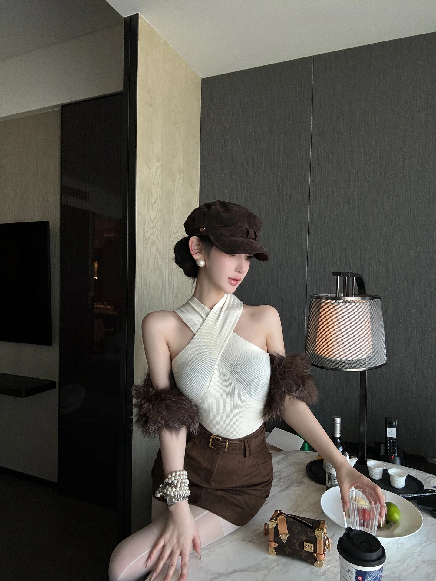 

Сексуальный вязаный жилет с перекрестными лямками ChiclyNana, женская модная верхняя одежда из полиэфирного волокна, облегающий крой, повседневный осенний топ