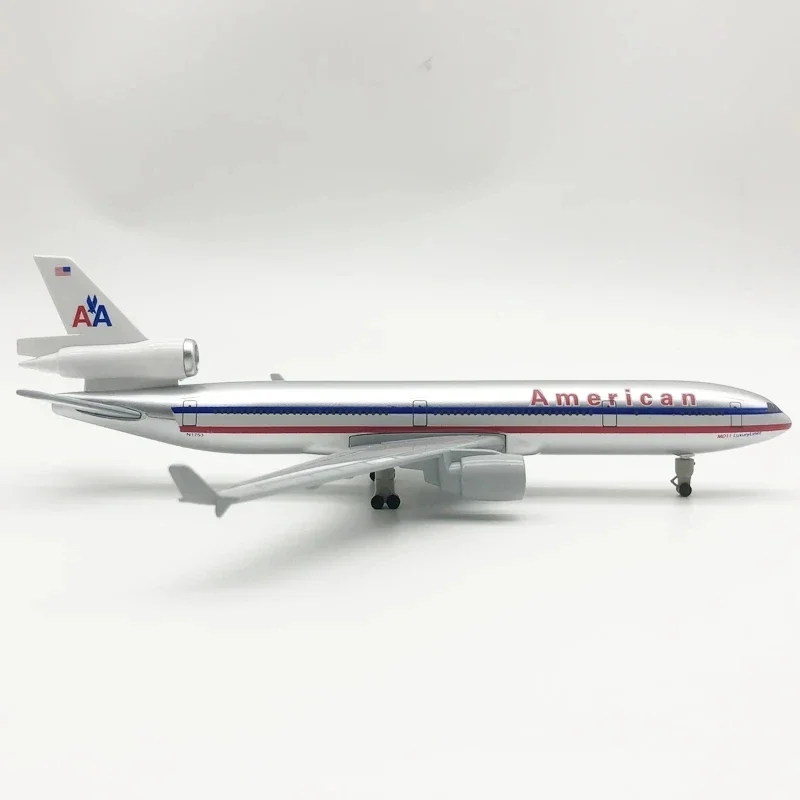 New 20CM US MD-11 MD11 Aircraft Model Toys with Base Alloy Diecast Airplane Adult Fans Collection Gift Souvenir Home Decor