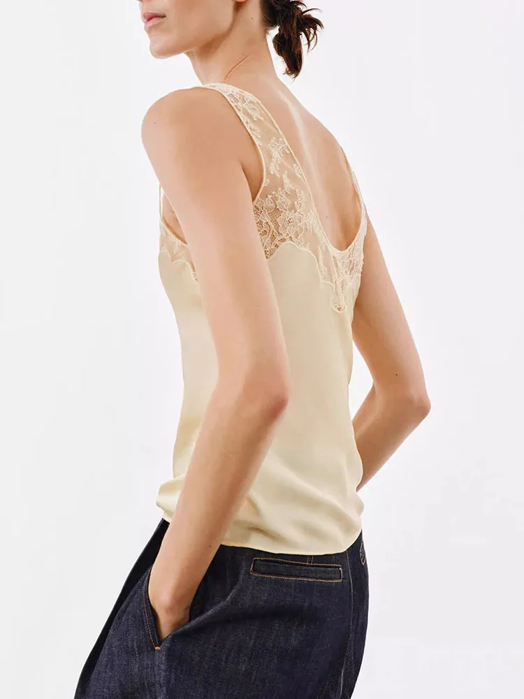 Sexy Lace Sleeveless Silk Satin Feeling Top New Summer Women's Wear 18-25 Years Old Suitable for 2026 Summer Season