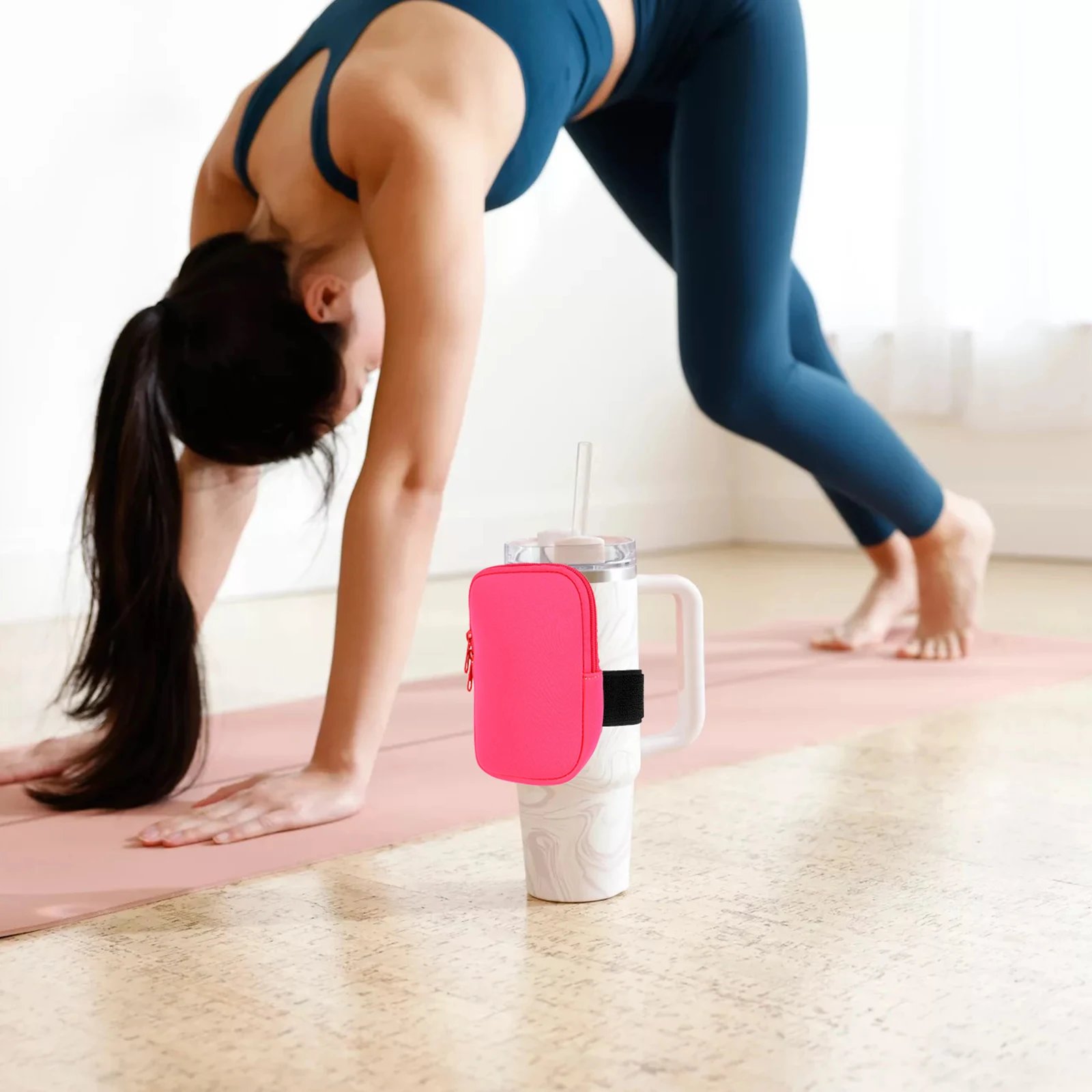 Kantong botol air Tumbler tas kompatibel Aksesori Gym pergelangan tangan Neoprene untuk Wanita Pria Olahraga genggam Caddy dapat disesuaikan 40oz 30oz