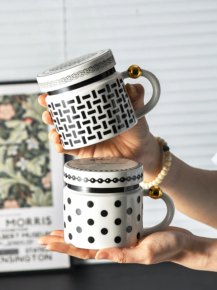 

Кружка Ele Cerc для женщин, высокая эстетическая ценность, офисный дизайн, с крышкой, роскошная матовая, 380 мл, для воды