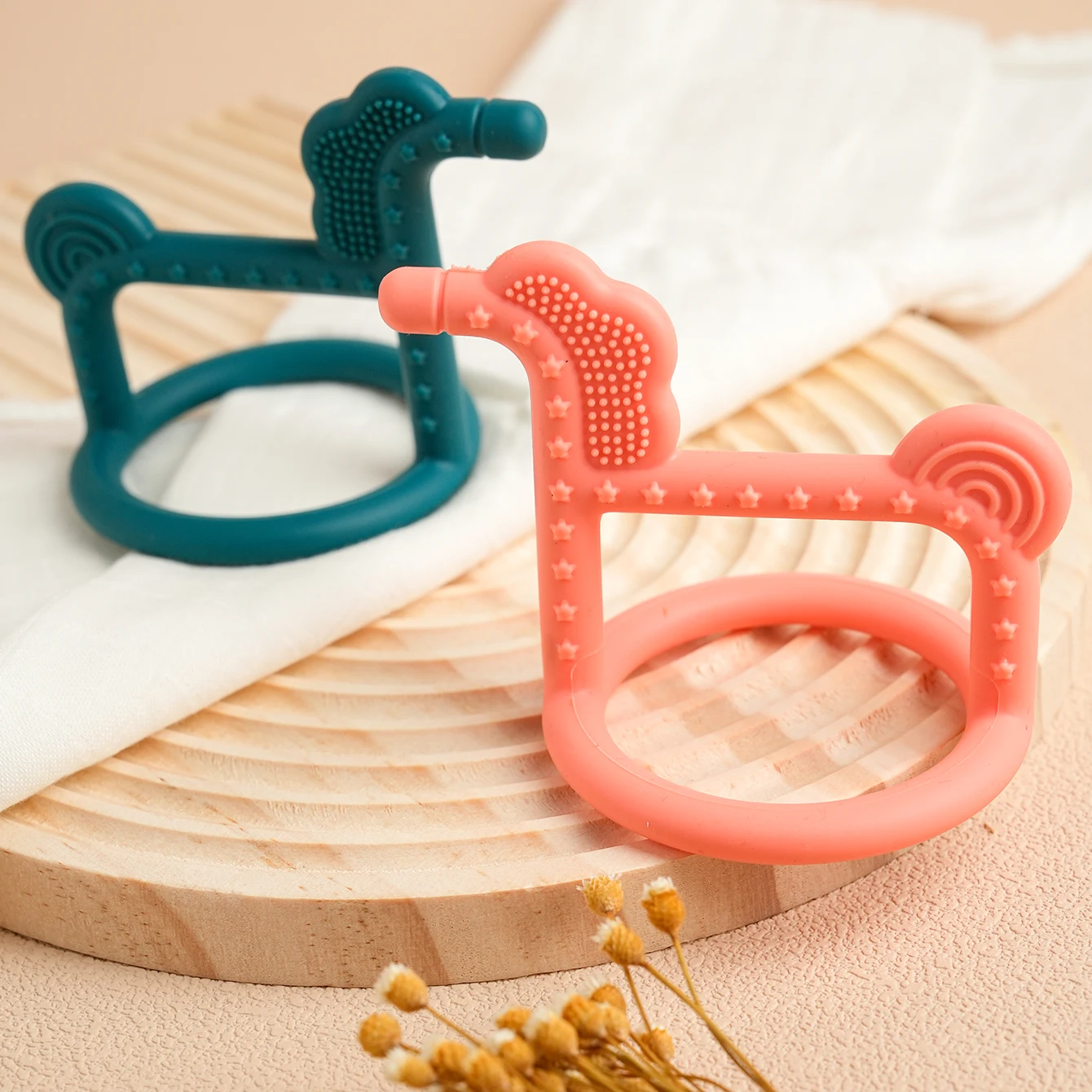 

1Pcs Baby Teether Toy New Silicone Animal Shape Teether Teething Chewing Baby Toy Stick Baby Teething Bite Toys Baby Stuff