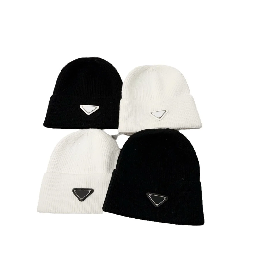 Couple Hip Hop Knitted Hat Women Triangle Metal Label Cold Cap Men Personality Trend Warm Hat Outdoor Fashion Edge Curl Caps