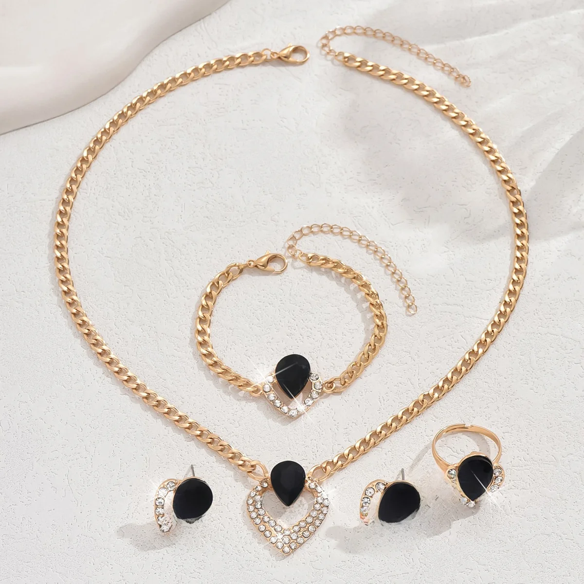 

Faionable Luxury Jewelry Set Nelace Earrings Bracelet Ring Alloy Embedded Artificial Gem f Gem Plant Floral Sle